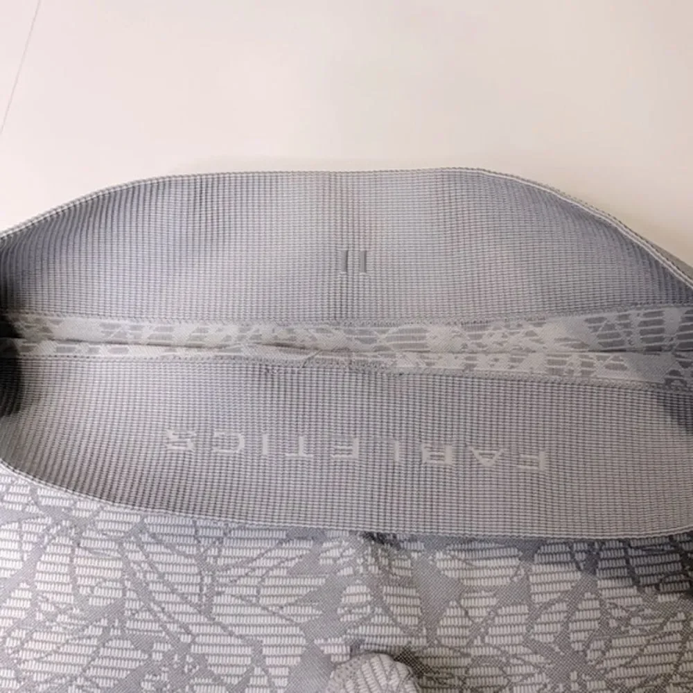 Fabletics Sebastian Seamless‎ Cropped Tight White/Gray Floral Size Small Capri